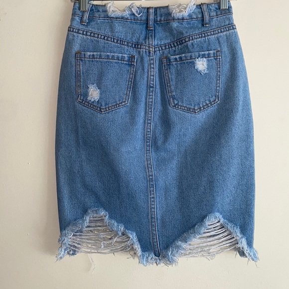 Missguided Light Blue Distressed Denim Jean Short Skirt Size 4 - Picture 2 of 6